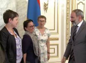 Փաշինյանն ընդունել է Բաց հասարակության հիմնադրամների արդարադատության նախաձեռնության փորձագետներին