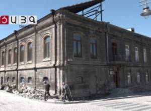 Ինչու՞ են  քանդում Կարեն Կարապետյանի ծրագրով սալիկապատված մայթերը