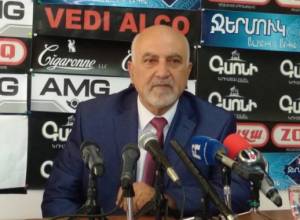 NSU members support Zaruhi Postanjyan