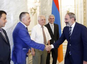 PM Pashinyan discussed issues of economic development with members of Republican Union of Employers of Armenia