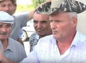 Grape producers: If the governor does not solve the issue, we will close Armavir-Yerevan highway for uncertain period