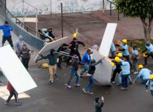 Soccer fans, evangelicals clash at Peru stadium