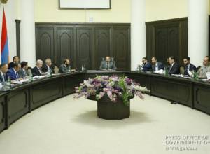 Состоялось условное внеочередное заседание правительства РА