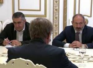 Նիկոլ Փաշինյանն ընդունել է Ֆրանսիայի Սենատի Ֆրանսիա-Հայաստան բարեկամության խմբի անդամներին