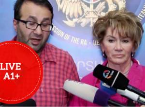 Пресс-конференция кандидатов в мэры от «Общественности Еревана» Анаит Тарханян и Армена Ованнисяна