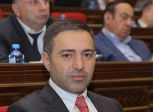 Արթուր Գեւորգյանը դժգոհ է ՀԱՕԿ-ի նախագահ Գագիկ Ծառուկյանի գործելաոճից