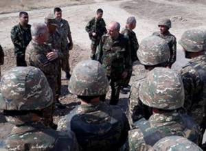 Bako Sahakyan visits on-duty border troops