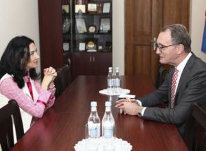 Арпине Ованнисян приняла посла Голландии