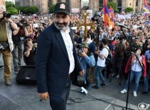 Շնորհավոր տոնդ, Երևան. Նիկոլ Փաշինյան