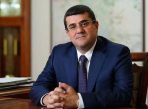 Էլեկտրամոբիլների ներկրումը խթանելու նպատակով պետք է քայլեր ձեռնարկենք. Արայիկ Հարությունյան