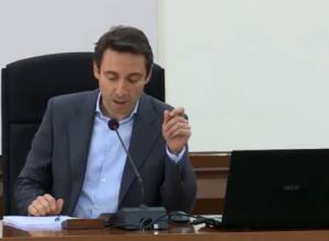 Прямой эфир: Внеочередное заседание совета старейшин Еревана