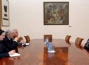 Посол в  гостях у министра ЧС