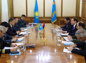 Armenian-Kazakh mutual cooperation in defense field discussed in Astana