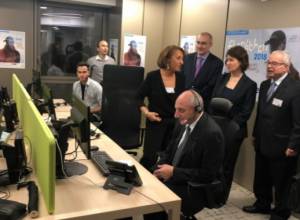 Бако Саакян посетил центр организованного во Франции телемарафона