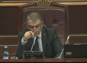 Կրոնական կրքեր կրթական օրենքի նախագծի քվեարկության ժամանակ