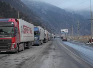 Для тяжеловесных автомобилей Ларс пока закрыт