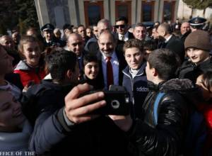 Никол Пашинян в Гаваре