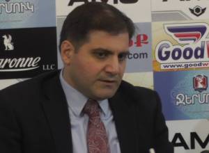 Мы – демократическая альтернатива для того, чтобы стоять за спиной у революции: Арман Бабаджанян