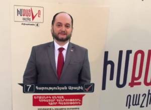 ԿԳ նախարարի պաշտոնակատարը մանրամասնել է, թե ինչպես են սկսելու խոսել դպրոցական դասագրքերը