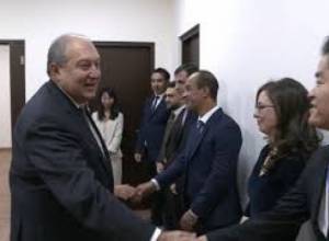 Ճապոնիայի Ազգային տոնի առթիվ նախագահ Սարգսյանն այցելել է Հայաստանում Ճապոնիայի դեսպանատուն