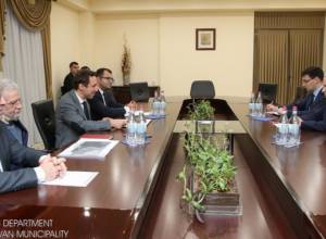 Yerevan Mayor receives Russian Ambassador