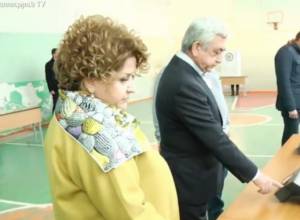 Device recognizes Serzh Sargsyan's fingerprint with great difficulty