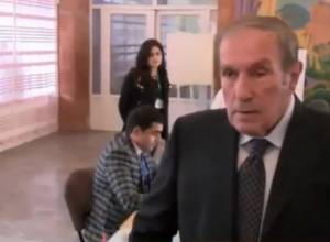 Levon Ter-Petrosyan votes for peace