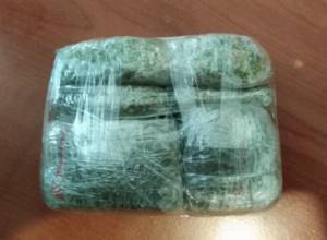 У арестованного обнаружили зеленую растительную массу