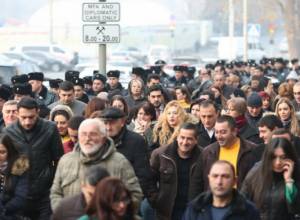Прямой эфир: Сотрудники Министерства культуры проводят забастовку