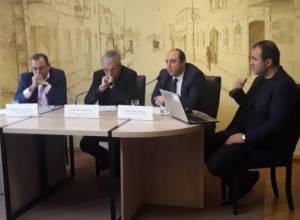 2019-ի բյուջեն հնի ու նորի խառնուրդ է. Բագրատ Ասատրյան