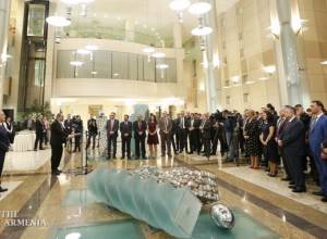 Nikol Pashinyan attends reception at CBA