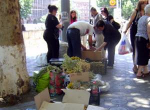 Food bought from street dangerous for health