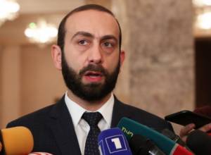 «Я зашел в фейсбук, узнал, что у меня был “Мерседес”, который потом превратился в “Майбах”»: А. Мирзоян