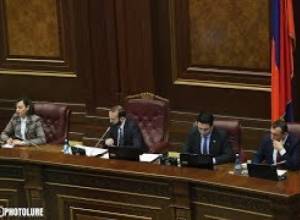 ԱԺ-ն շարունակում է իր աշխատանքները