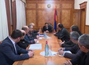 Ոստիկանապետը հանձնարարական է  տվել՝ տաքսի ծառայությունների  ղեկավարների հետ հանդիպումից հետո