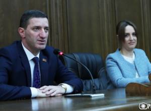 Прямой эфир: Пресс-конференции фракции НС