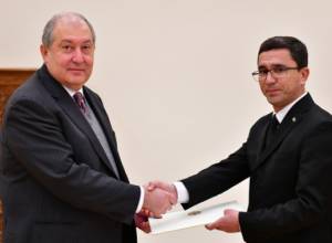 New Ambassador of Turkmenistan presents credentials to Armenian President