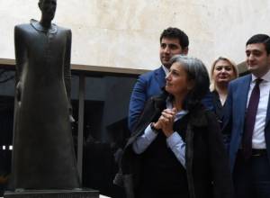 Հայ ժողովուրդն անմահ է. Կոմիտասի քանդակի հեղինակ