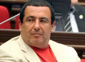 Обыскали дом Гагика Царукяна: Аравот