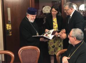 Գարեգին Բ-ին ընդունել են  Ավստրալիայի Նյու Սաութ Վելսի նահանգային խորհրդարանում