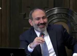 Փողը կա, դպրոցը կա, ո՞ւմ ենք սպասում. վարչապետ
