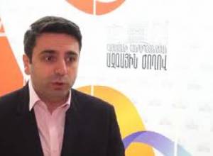 Խիստ անհրաժեշտ. Ալեն Սիմոնյանը՝ հասարակական վայրերում ծխելն արգելելու մասին