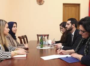 Рубинян принял иракского посла