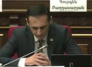Ալավերդու պղնձաձուլարանի աշխատակիցները փակել են ճանապարհը. պատգամավոր