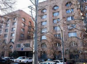 Բուզանդի 1/3 հասցեում ի հայտ են եկել իրավախախտումներ. Երևանի քաղաքապետարան