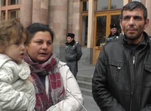 «Ես պետությունից տուն չեմ ուզում, ընդամենը մեզ պետք է օգնեն, որ բանկով տուն վերցնենք»