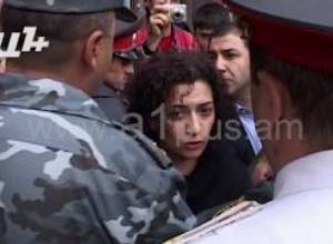 Глазами «А1+»: Анна Акопян в полицейской цепи