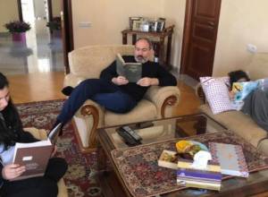 Հազվադեպ կիրակի. Աննա Հակոբյանը լուսանկար է հրապարակել
