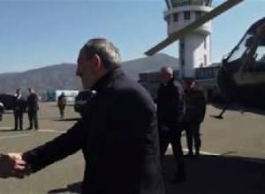 Բակո Սահակյանը  դիմավորել է Արցախ ժամանած Փաշինյանին