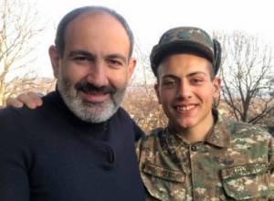 Никол Пашинян опубликовал фотографию с сыном